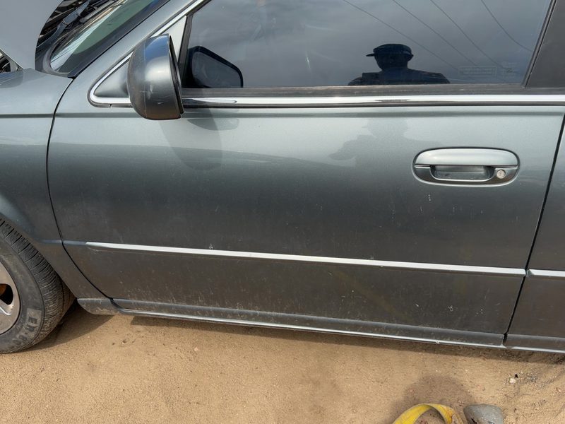 1998-2004 Cadillac Seville Front Door LH