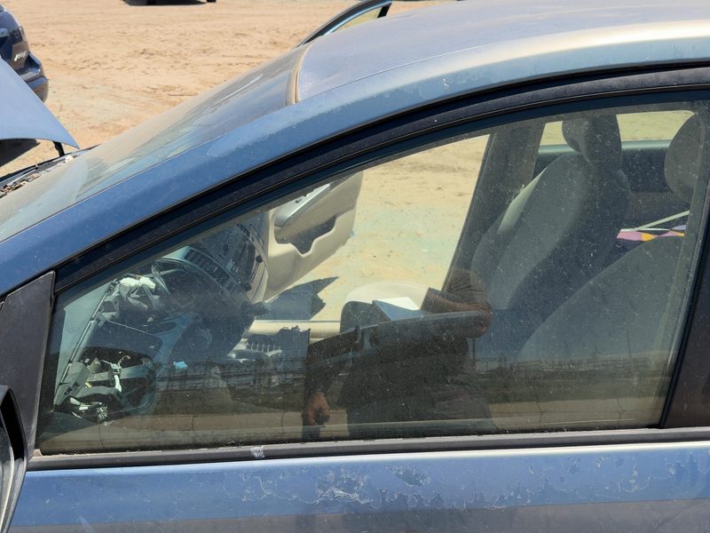 2004-2009 Toyota Prius Front Door Glass/Window LH