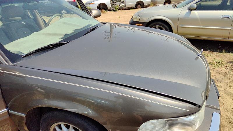 1997-2005 Buick Park Avenue (80&up) Hood
