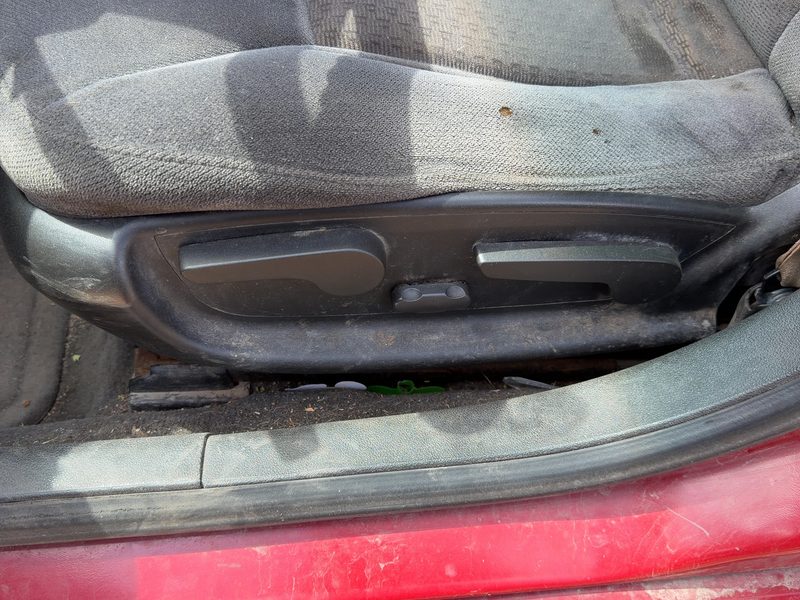 2008 Chevrolet Impala (80 & Up) Seat Track LH