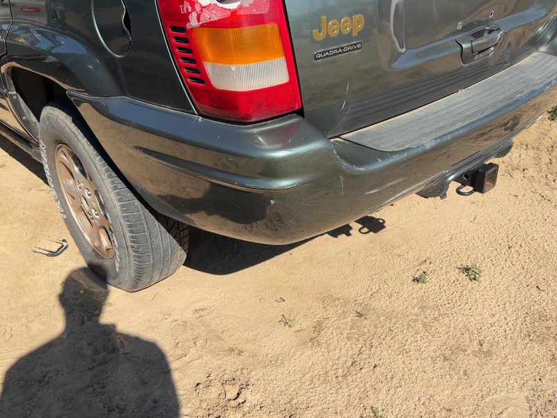 1999-2004 Jeep Grand Cherokee Rear Bumper Assembly