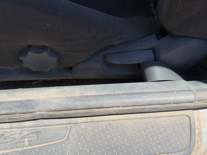 2007 Mitsubishi Eclipse Seat Track LH