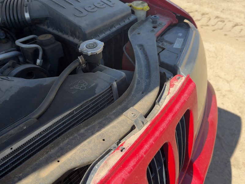 1999-2004 Jeep Grand Cherokee Radiator Support