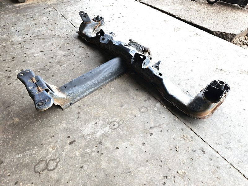 2000-2005 Buick Lesabre (80 & Up) Crossmember/Cradle/Undercarria