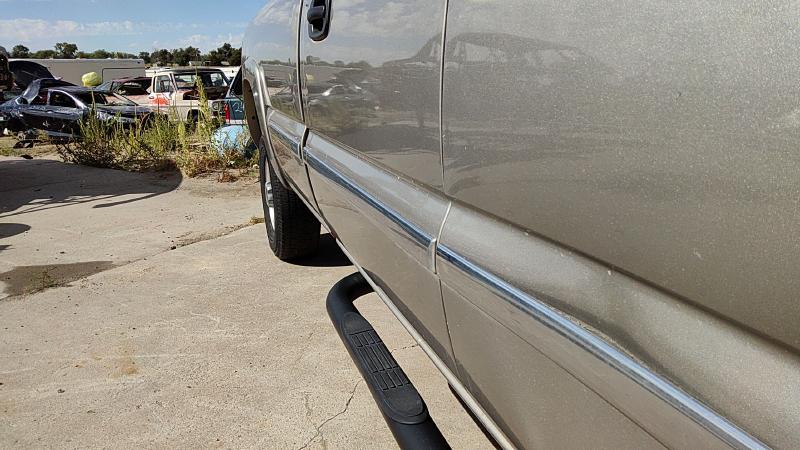 2000-2007 GMC Sierra 2500 Pickup Rear Door RH