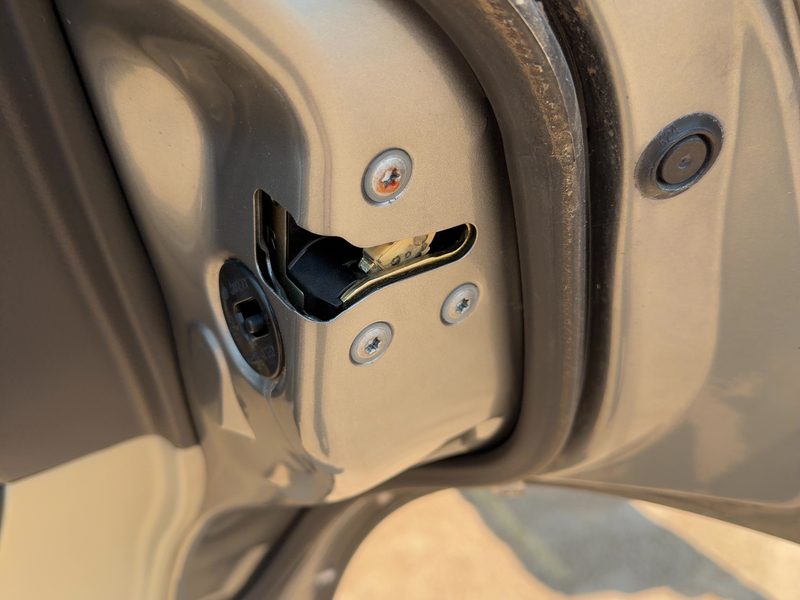 2003-2008 Infiniti FX Series Rear Door Latch RH