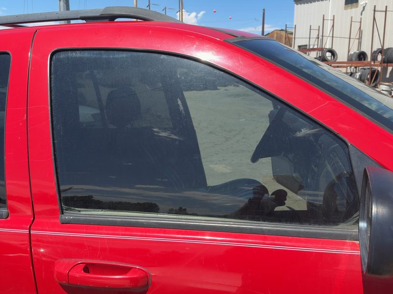 1999-2004 Jeep Grand Cherokee Front Door Glass/Window RH