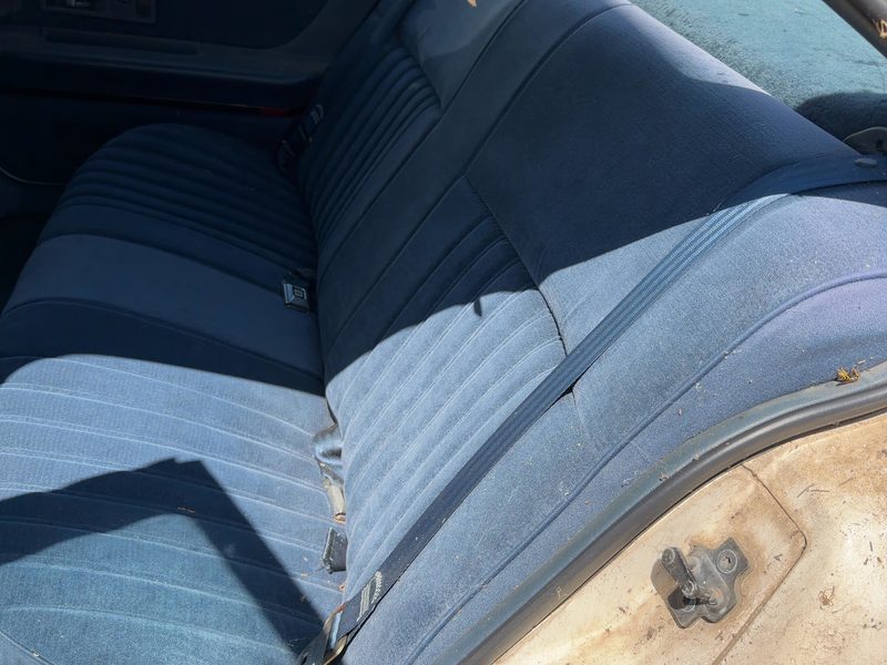 1993 Oldsmobile Eighty-eight (80 & Up) Rear Seat Belt RH
