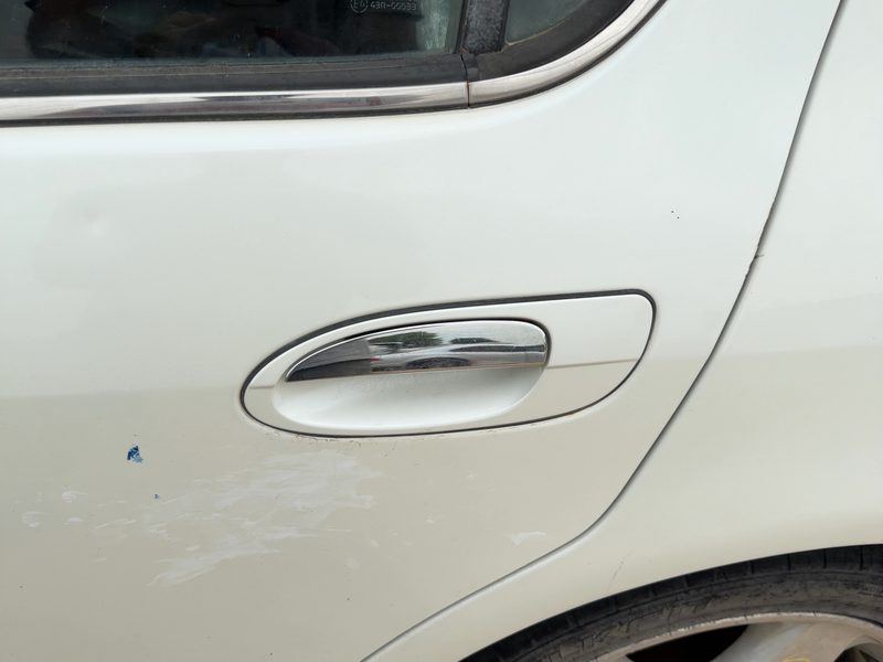 2000-2001 Infiniti I30 Outside Door Handle LH