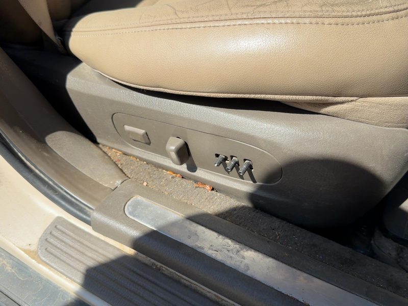 2001 Lincoln LS Seat Track RH