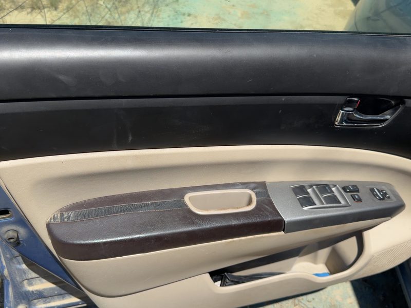 2004-2005 Toyota Prius Front Door Trim Panel LH