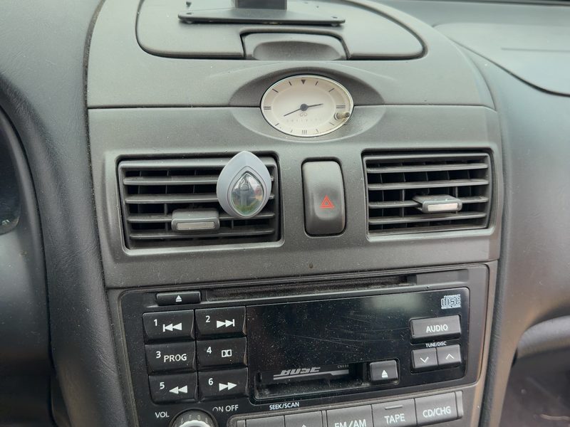 2000 Infiniti I30 Dash Panel