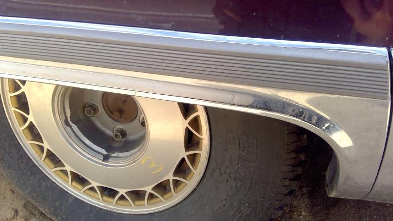 1993 Cadillac Fleetwood (80 & Up) Quarter Panel Moulding LH