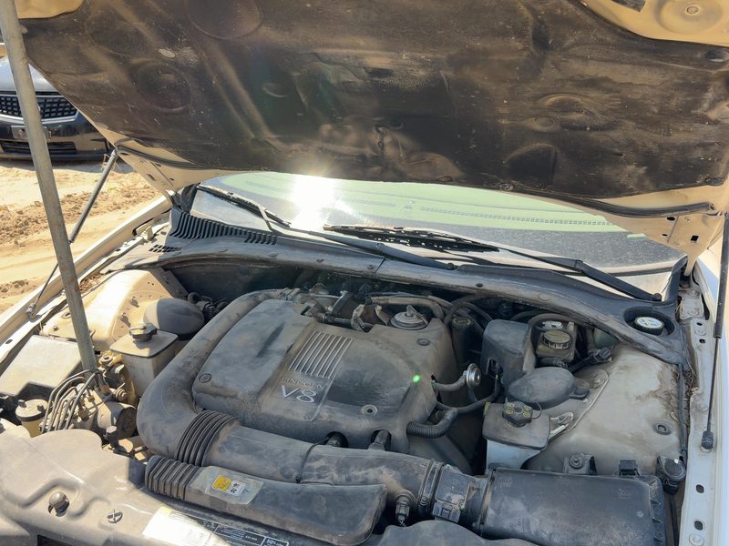2000-2006 Lincoln LS Hood Hinge RH