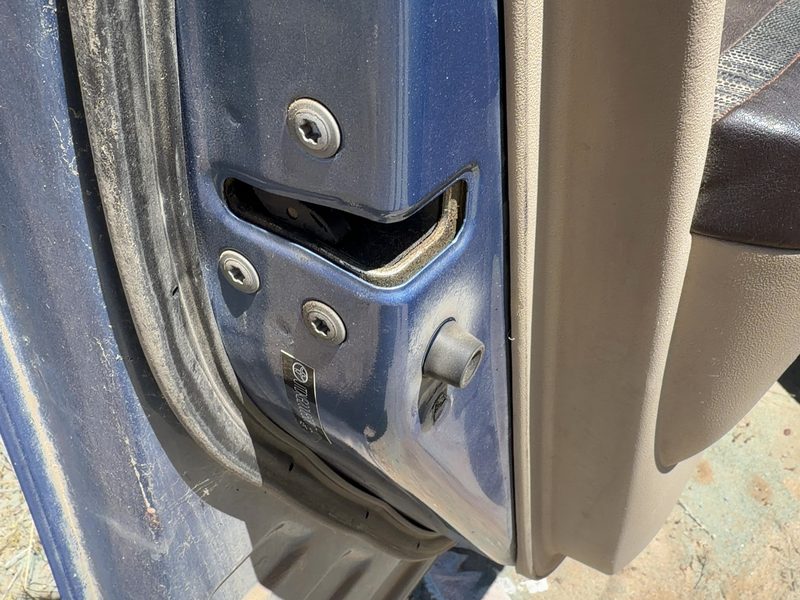 2004-2014 Toyota Prius Front Door Latch LH