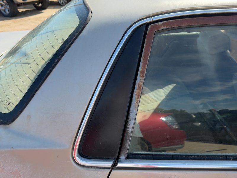 1993 Buick Century Quarter Panel Moulding RH