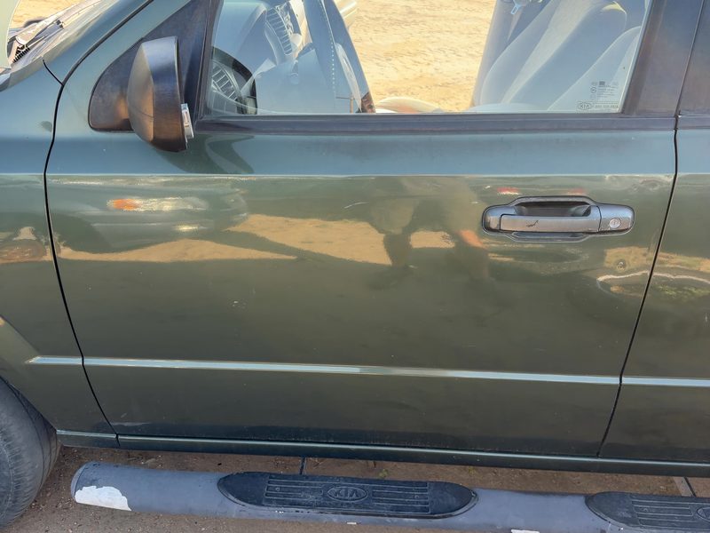 2003-2009 Kia Sorento Front Door LH