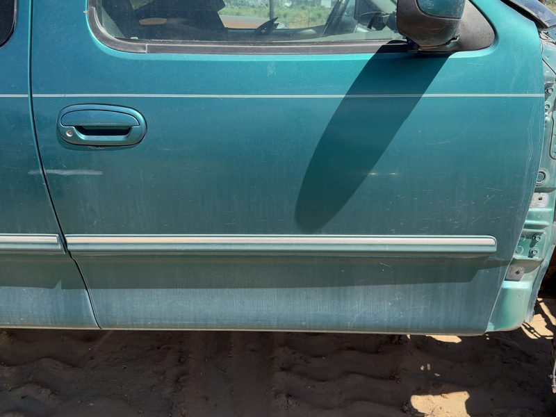 1997-1999 Ford Pickup F150 Series Front Door RH