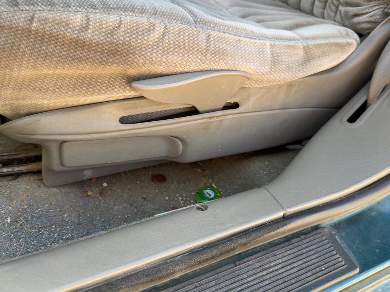 1999 Lumina (also See Lumvan) Seat Track LH