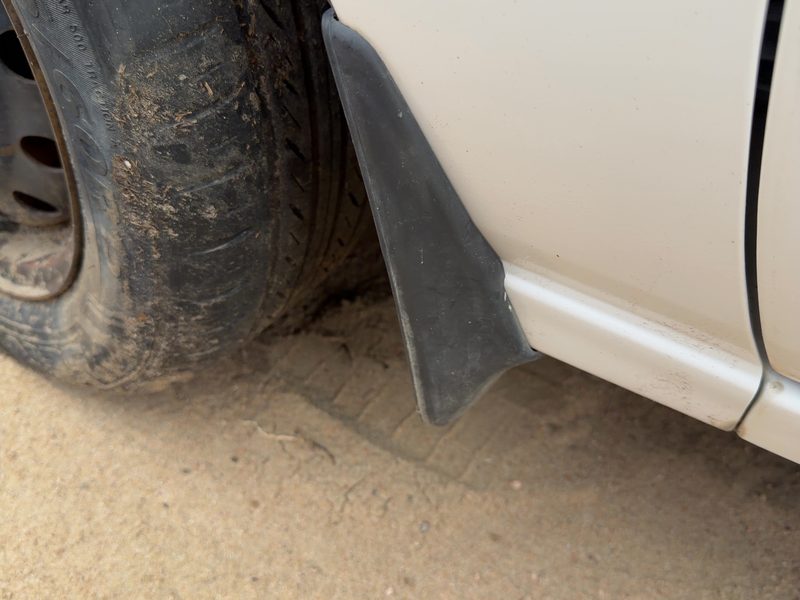 2000-2001 Toyota Camry Fender Moulding LH