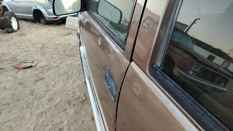 1988-2002 Chevy/gmc Suburban 1500 Series Front Door LH