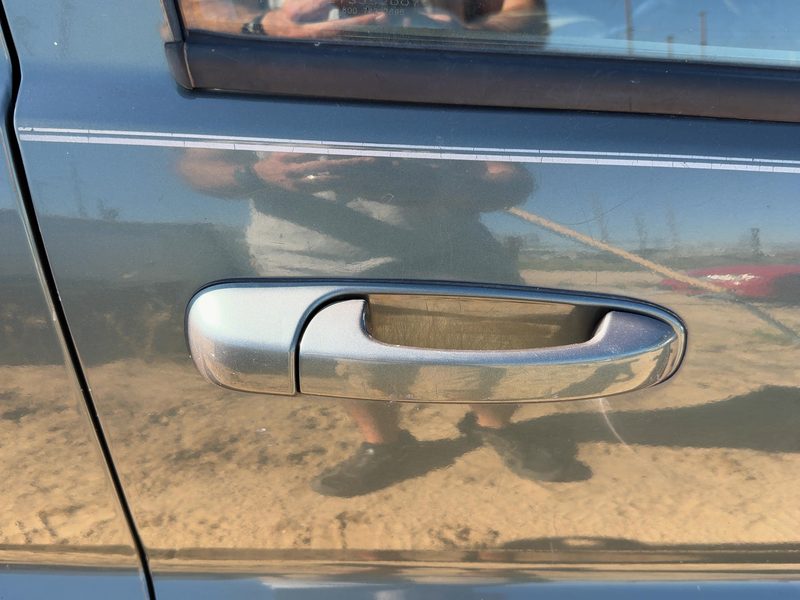 2000-2004 Jeep Grand Cherokee Outside Door Handle RH