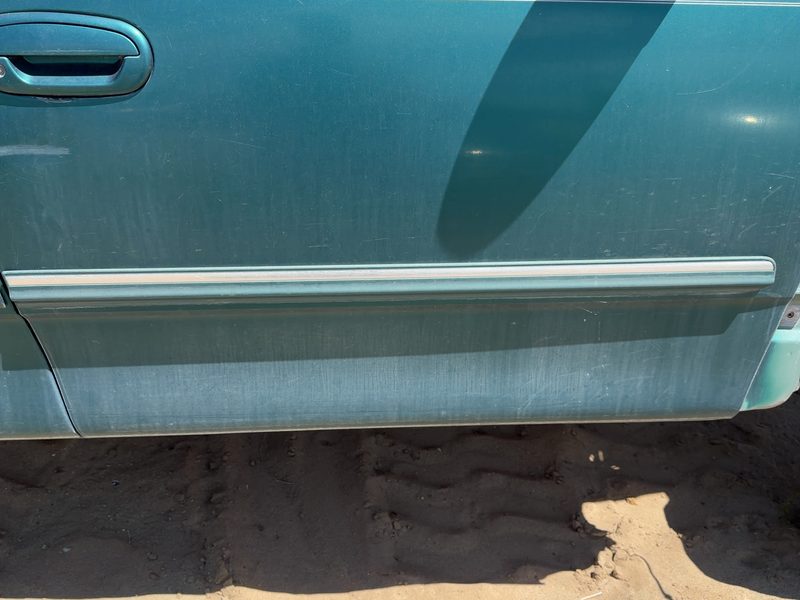 1997-1998 Ford Pickup F150 Series Front Door Moulding RH