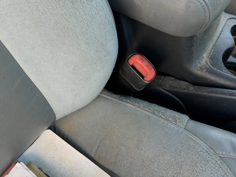 2000-2004 Jeep Grand Cherokee Front Seat Belt RH