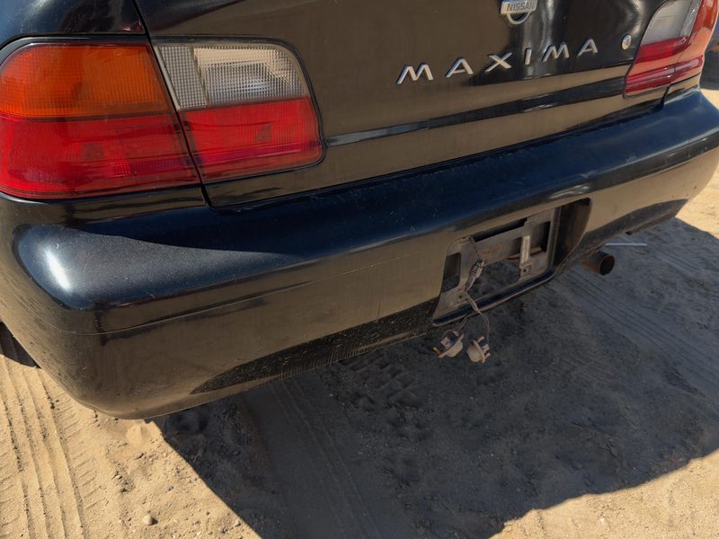 1995-1996 Nissan Maxima Rear Bumper Assembly