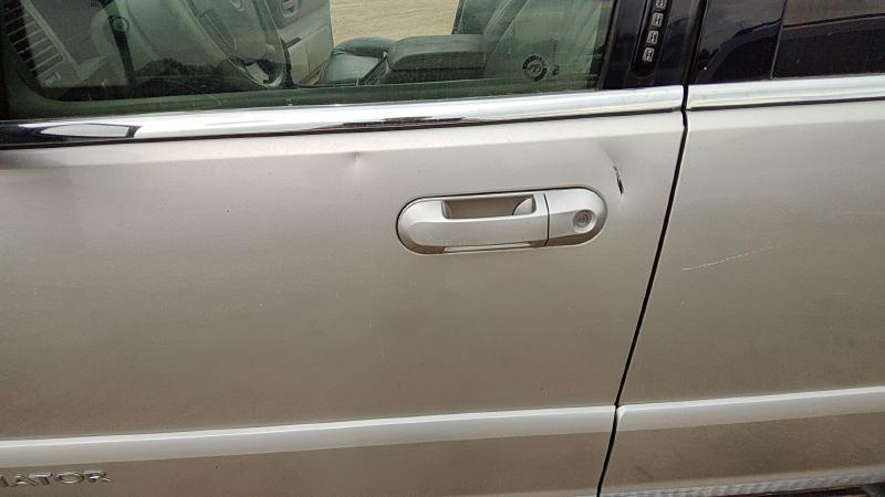 2003-2005 Lincoln Aviator Front Door LH