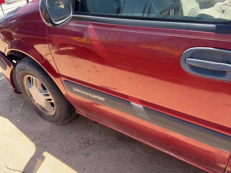 1997-2004 Chevrolet Venture Front Door LH