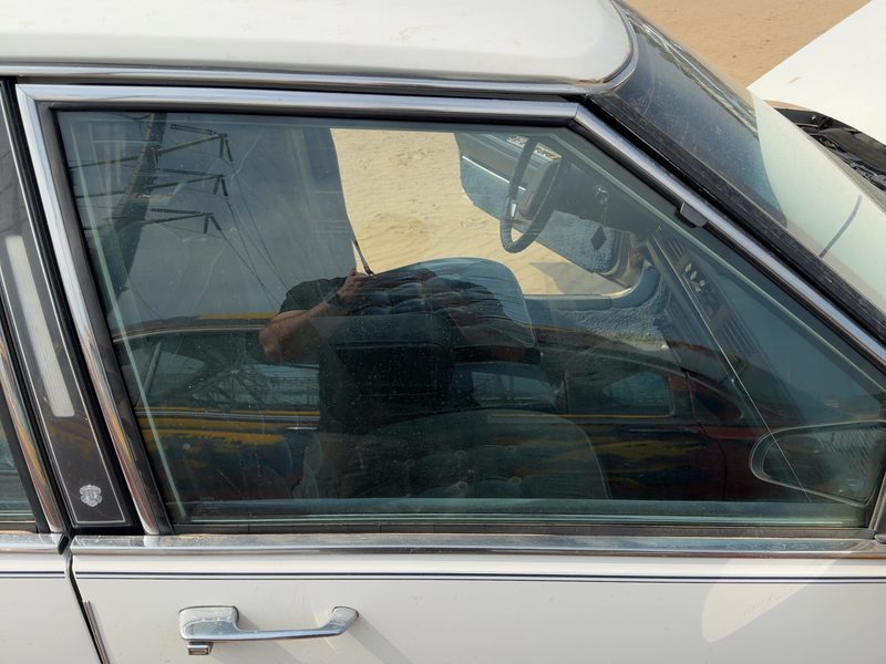 1985-1987 Oldsmobile Ninety-eight (80 & Up) Front Door Glass/Window RH