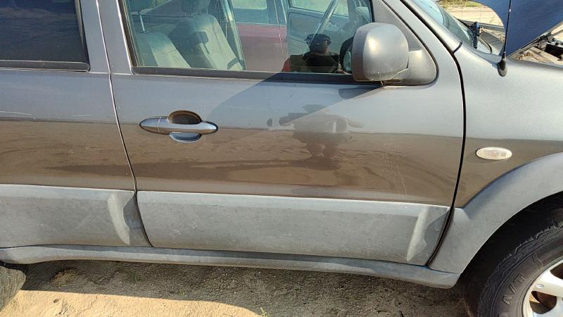 2001-2006 Mazda Tribute Front Door RH