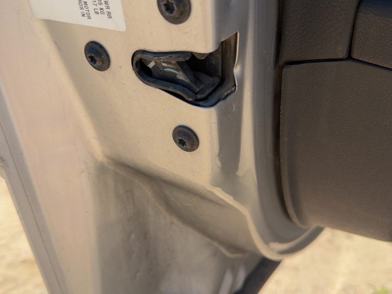 2005-2010 Pontiac G6 Front Door Latch LH