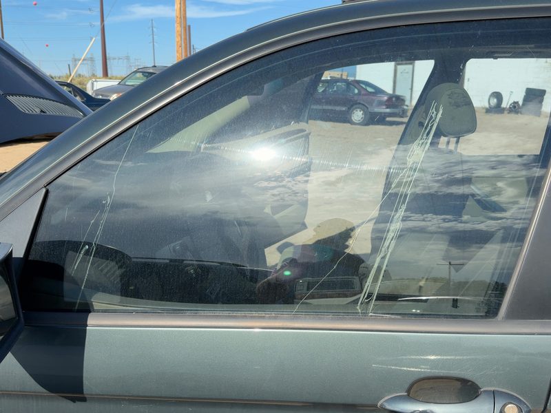 2000-2006 BMW X5 Front Door Glass/Window LH