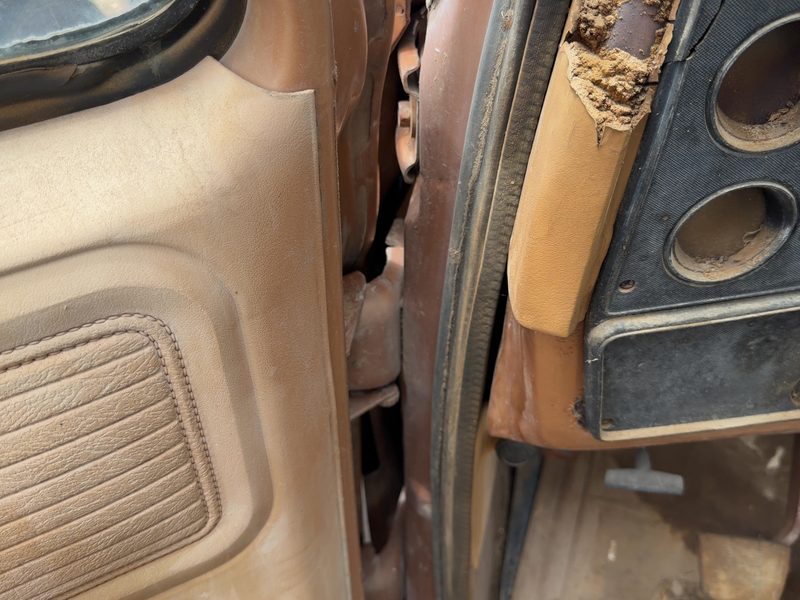 1973-1991 Chevrolet Pickup 20 Series Front Door Hinge LH