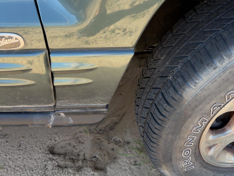 1999-2004 Jeep Grand Cherokee Fender Moulding RH