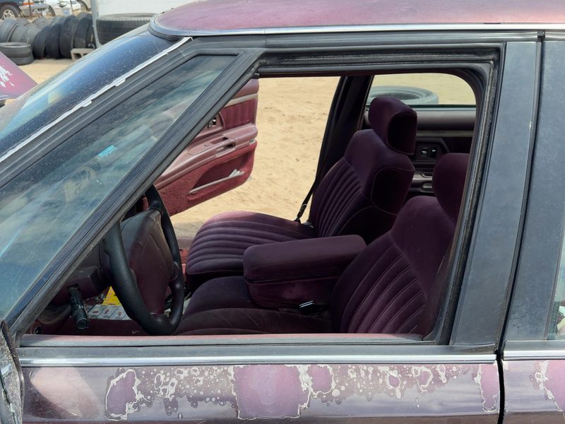 1992-1999 Oldsmobile Eighty-eight (80 & Up) Front Door Glass/Window LH