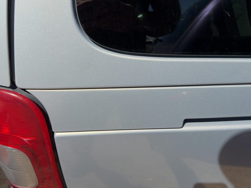 2000 Chevrolet Venture Quarter Panel Moulding RH