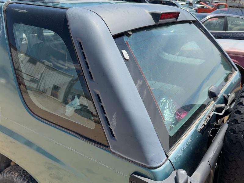 1995 Isuzu Rodeo Quarter Panel Moulding LH