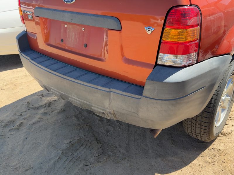 2005-2007 Ford Escape Rear Bumper Assembly