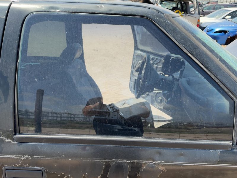 1994-2005 Blazer S10/jimmy S15 Front Door Glass/Window RH