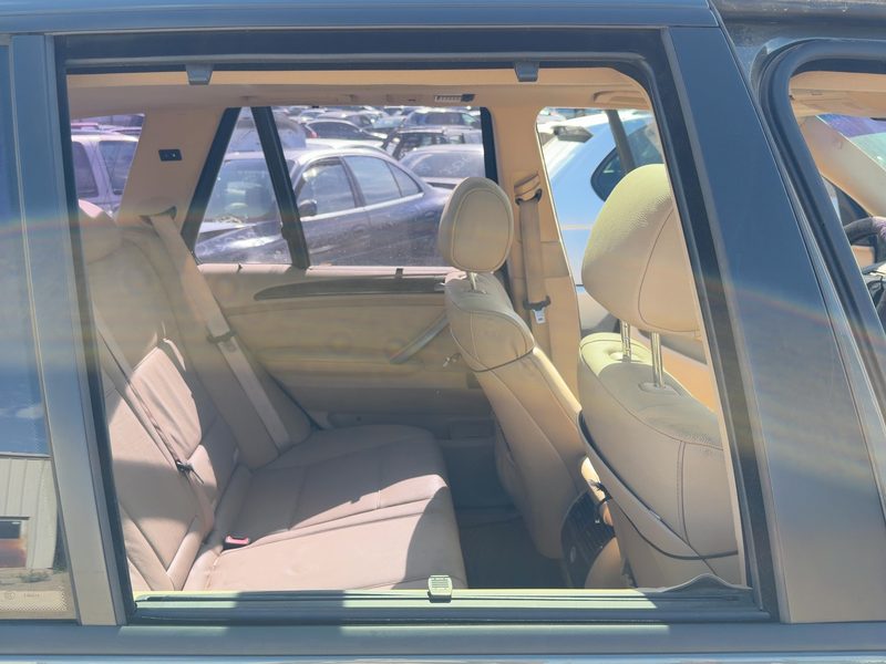 2000-2006 BMW X5 Rear Door Glass/Window RH