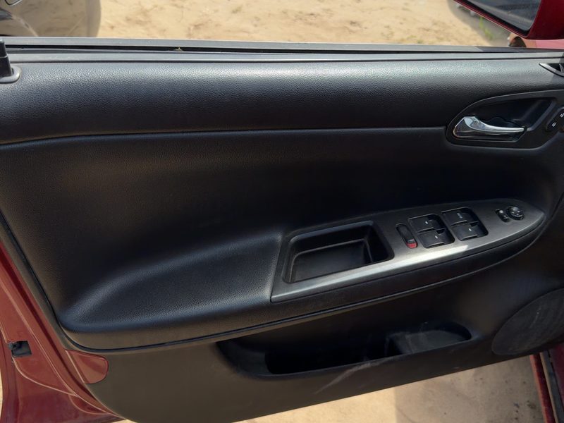 2008 Chevrolet Impala (80 & Up) Front Door Trim Panel LH
