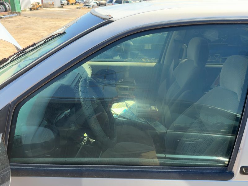 1997-2009 Chevrolet Venture Front Door Glass/Window LH
