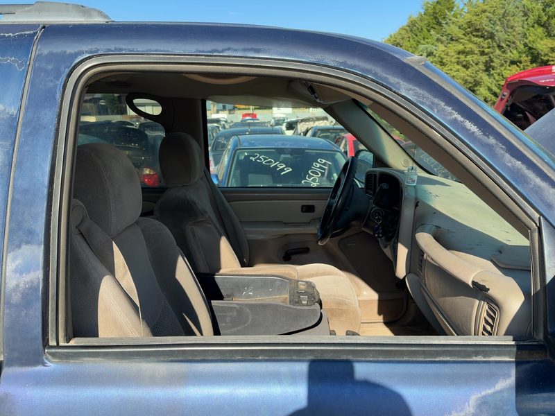 1999-2007 Chevy/gmc Suburban 1500 Series Front Door Glass/Window RH