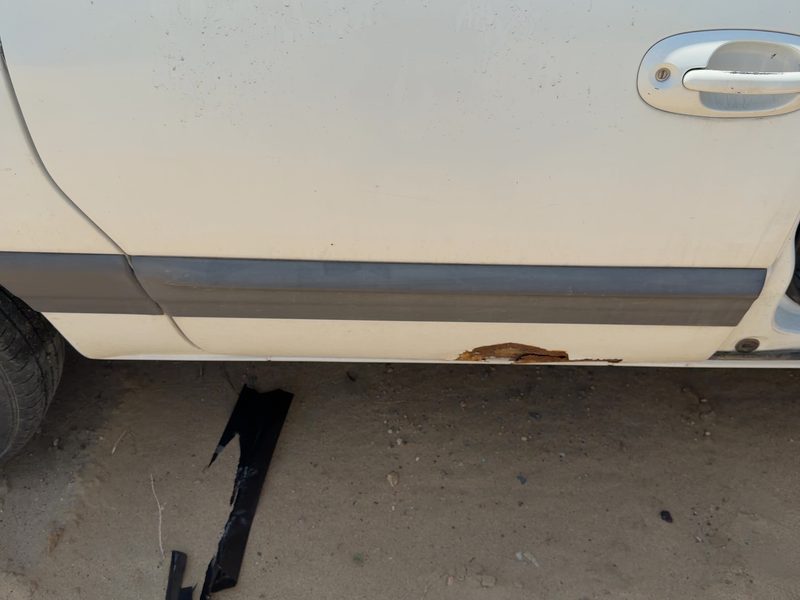 1999 Chrysler Town & Country Rear Door Moulding RH