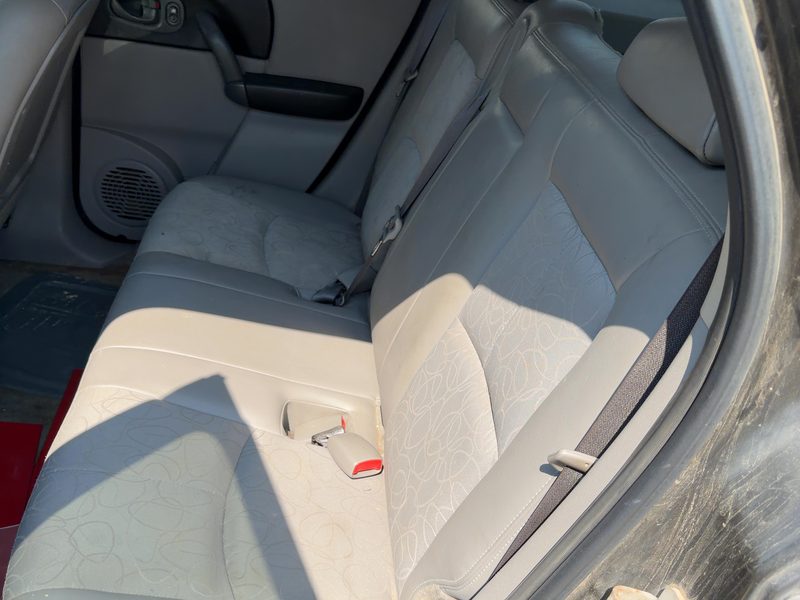 2005 Saturn Vue Rear Seat Belt RH