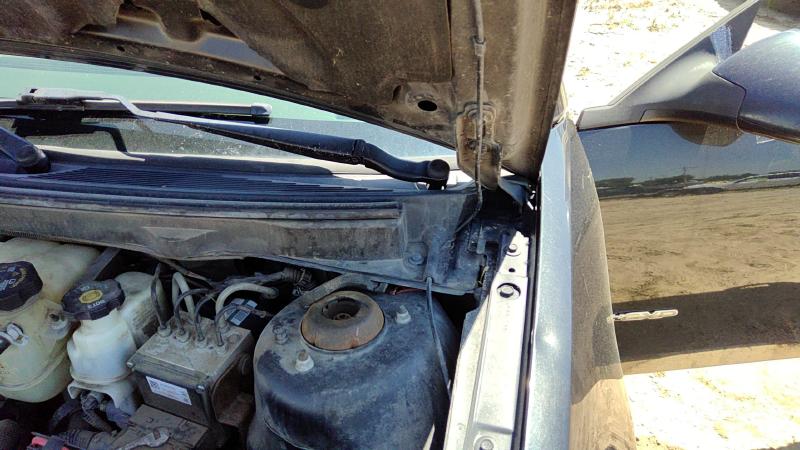 2005-2010 Pontiac G6 Hood Hinge RH