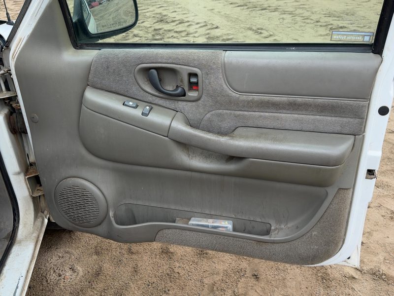 1998-2001 Blazer S10/jimmy S15 Front Door Trim Panel RH